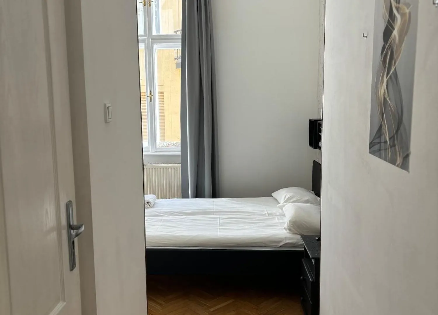 Spring Roses Downtown Boutique Hotel - All Budapest
