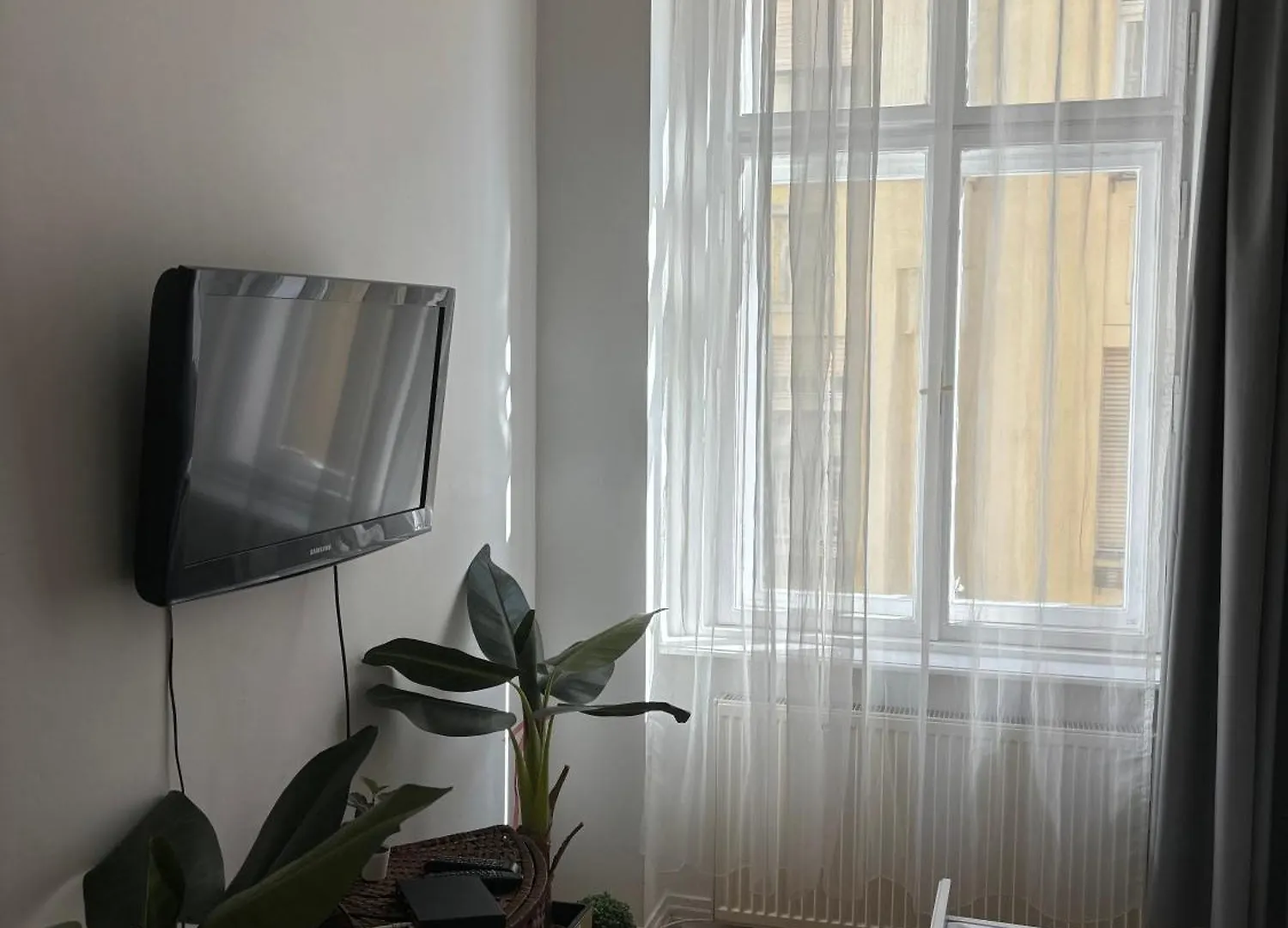 Spring Roses Downtown Boutique Hotel - All Budapest